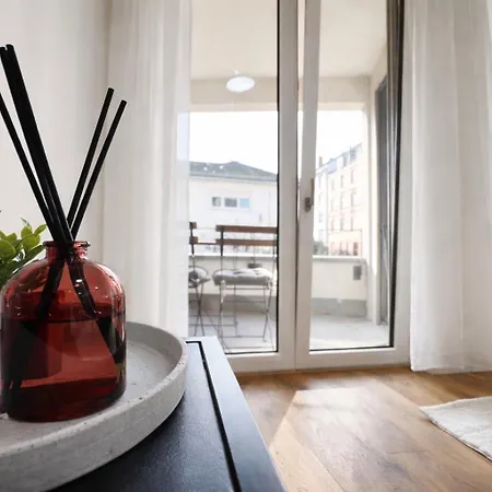 Homely! Design Airport Fair Balcony Lejlighed Frankfurt am Main