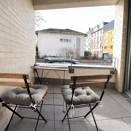 Homely! Design Airport Fair Balcony * Francfort-sur-le-Main